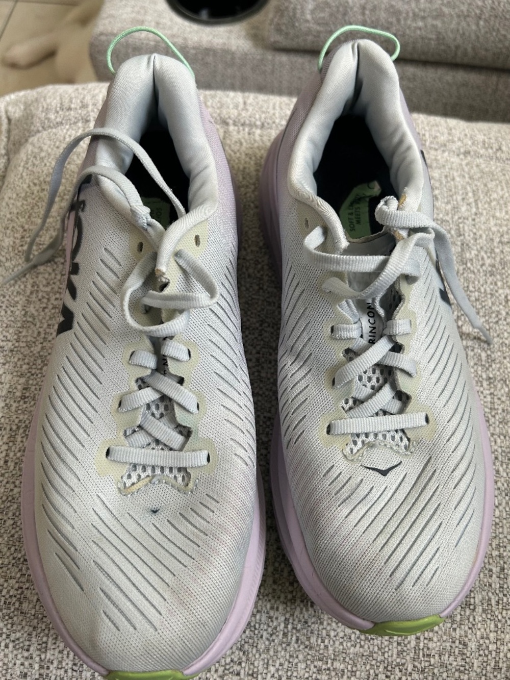 Tenis Hoka Rincon 3 Mujer - Talla US 7 / UK 5.5 (EU 38.5)